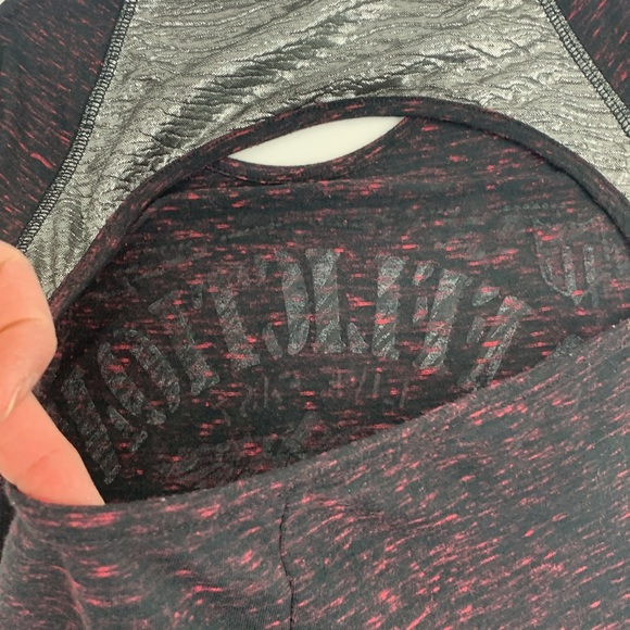 Affliction Sparkle Stud Tshirt top Size Small Black Maroon Silver Open Back - Picture 8 of 13